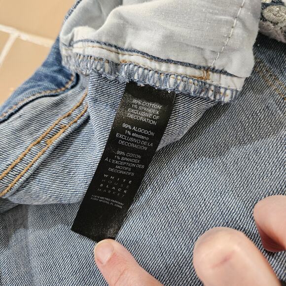 WHBM Embroidered Distressed Midrise Girlfriend Jeans. Size 10. - Picture 6 of 7